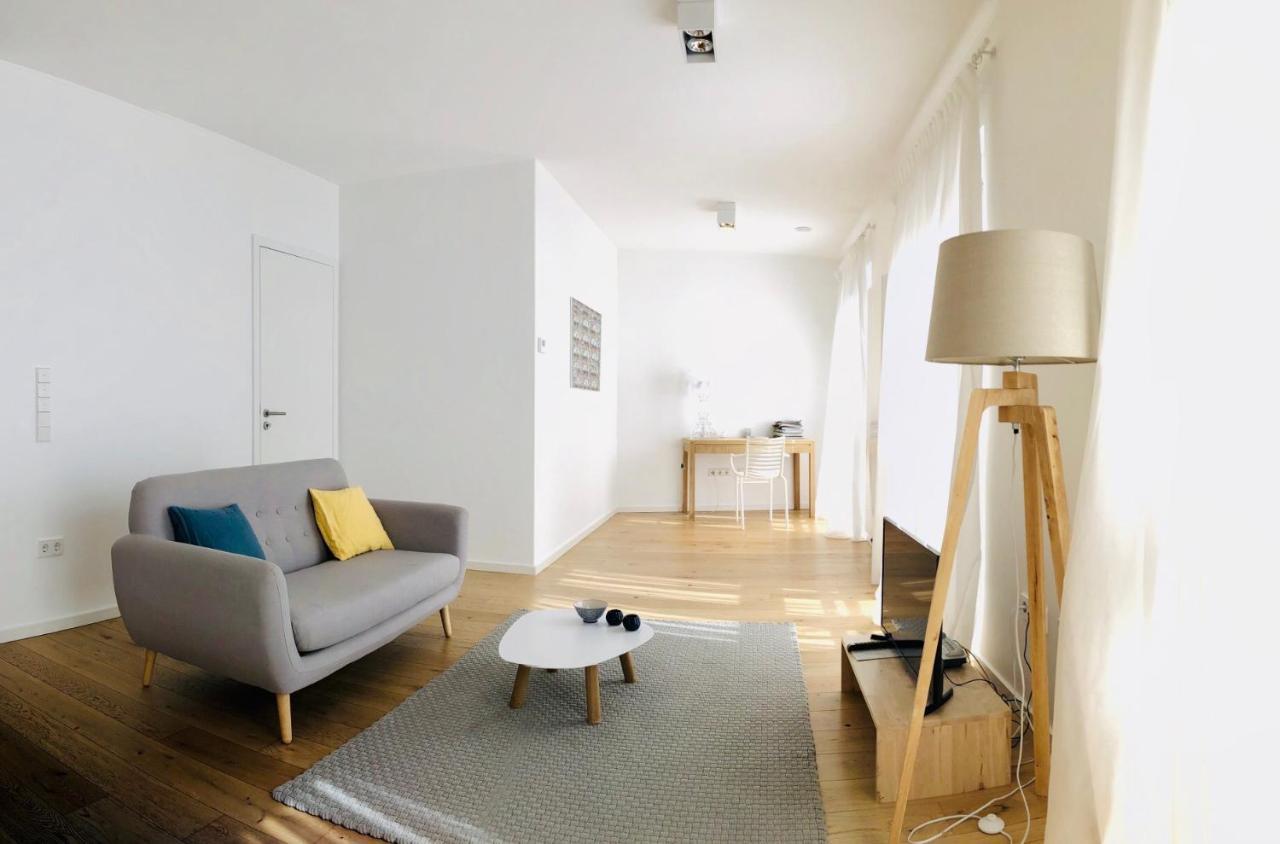 Adorable Center With Parking, Near Tram Апартаменты *